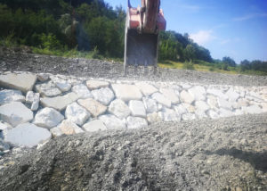 muro escavatori opere idrauliche Trebbia Boccenti